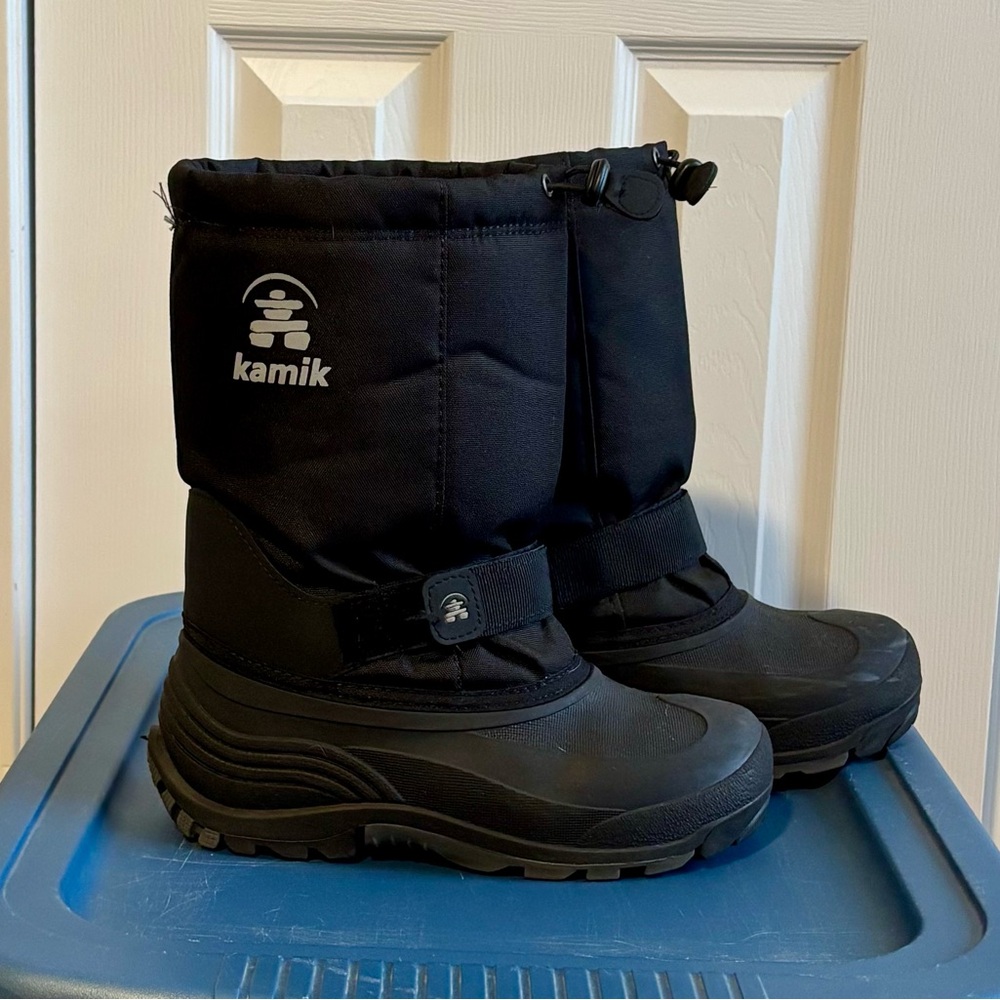 Kamik Rocket Cold Weather snow Boot, unisex boy/girl youth big kid size 7
